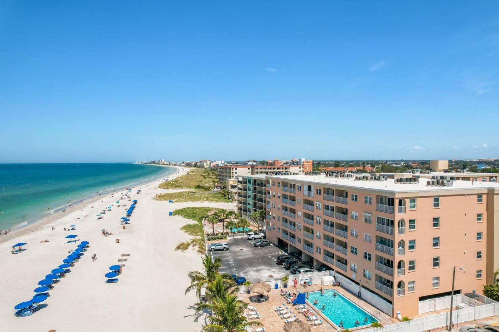 #205 Beach Place Condos St. Pete Beach Exterior photo